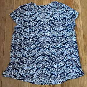 Lilly Pulitzer blue and white mermaid tail v-neck t-shirt top